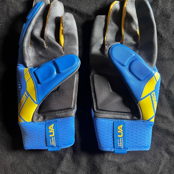 UCLA Under Armour Combat FF padded lineman gloves. Excellent condition. - Picture 3 of 3